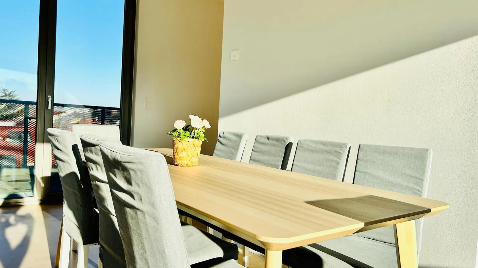 Premium 4 Bedroom Penthouse - Free Parking Vienna